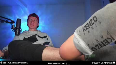 Your lord. - ONLINE  1500 Pm to 2100 Pm - New York Hour online show from October 24, 12:45 am