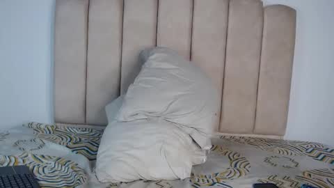 dricusabdallah online show from February 1, 7:23 pm