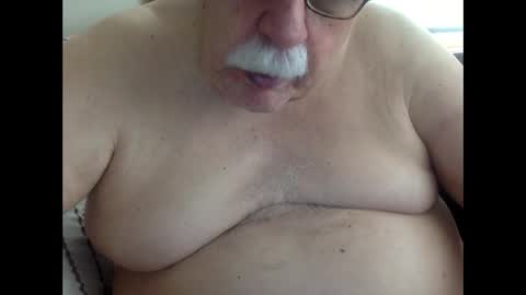 drnick069 online show from February 25, 5:03 pm