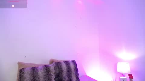 Dulcey online show from September 27, 6:33 am