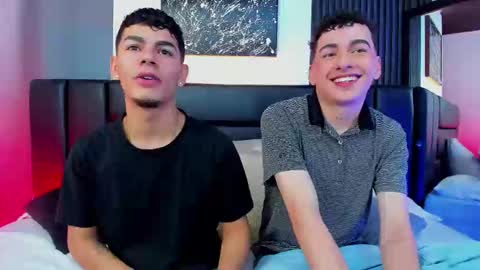 Thomas and Noah online show from November 6, 8:12 pm