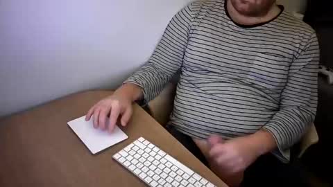 FloFrenchCurv288 online show from January 18, 12:45 am