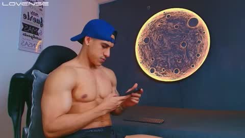 duran_dhikol1 online show from April 21, 2:48 am