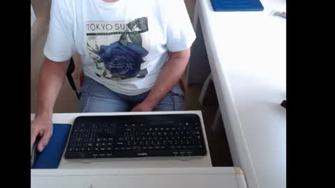 dutchpornking2 online show from July 14, 6:06 am