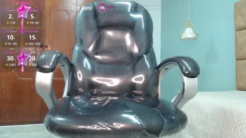 dyla_n18_ online show from January 12, 1:05 pm