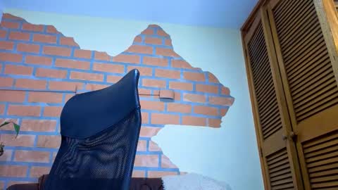 D Y L A N online show from February 18, 2:21 am