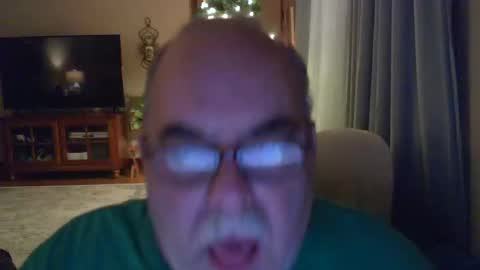 earl52 online show from December 19, 12:02 am