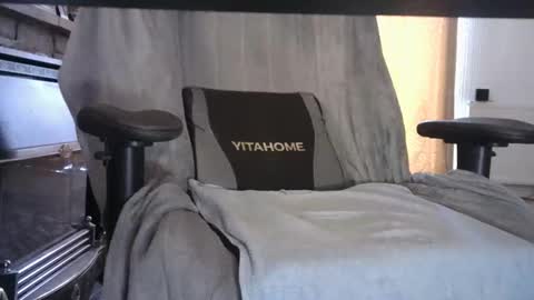 edged biker online show from April 11, 3:26 pm