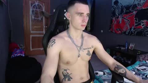 Eduar online show from November 3, 9:57 am