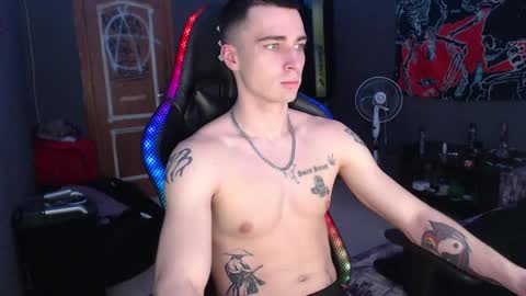 Eduar online show from February 28, 1:03 pm