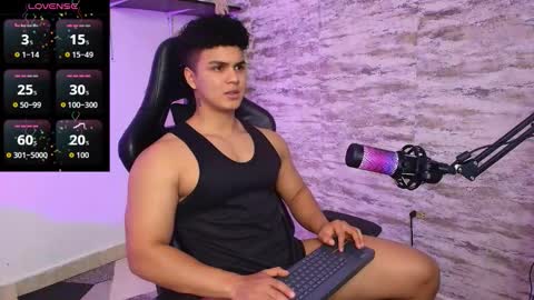 Snapshot of edward__clarck chatting on October 27, 4:20 pm EDWARD CLARCK online show from October 27, 4:20 pm