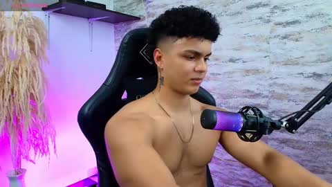 Snapshot of edward__clarck chatting on January 16, 3:45 am EDWARD CLARCK online show from January 16, 3:45 am