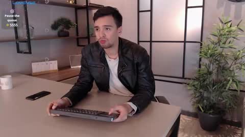 Eduardo online show from January 12, 3:17 am