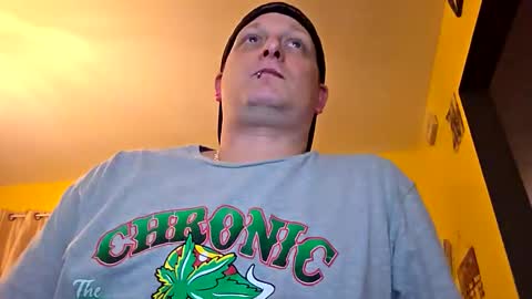 edwardaims_2please online show from October 23, 2:37 am