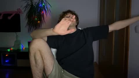 Eitan online show from December 26, 12:38 pm