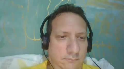 Snapshot of elcamello6 chatting on February 4, 9:49 am elcamello6 online show from February 4, 9:49 am