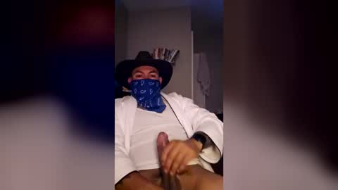 elgallo1223 online show from June 21, 5:57 am