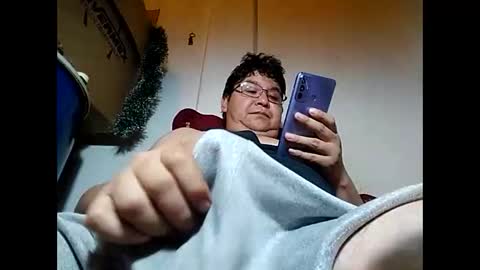 elimposstor online show from January 12, 7:31 pm