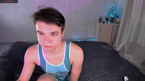 elliot_winki online show from December 19, 7:44 pm