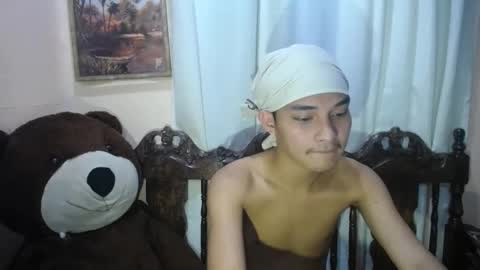 ELLORREY online show from December 5, 9:28 am