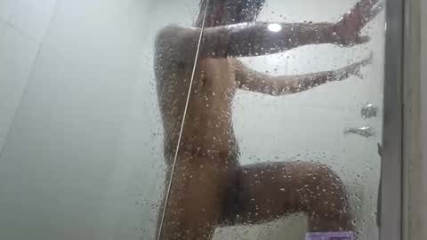 Estoy usando Telegram  online show from April 16, 12:10 am