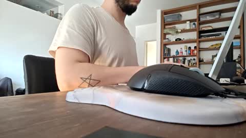 elriclust online show from April 4, 6:38 pm