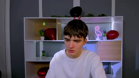 emil_lucky online show from February 14, 12:33 pm