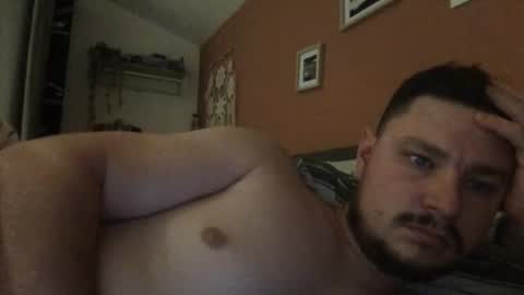 emiliano1256 online show from April 21, 3:02 am