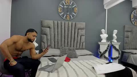 Emilio online show from December 14, 11:06 am