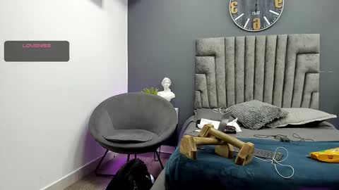 Emilio online show from December 18, 11:06 am