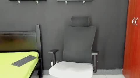 emma online show from November 6, 3:26 pm