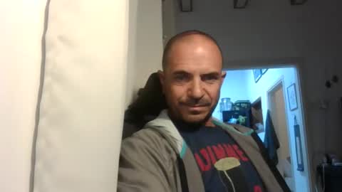 Ariel online show from October 18, 4:12 pm