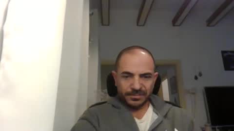 Ariel online show from December 9, 5:18 am