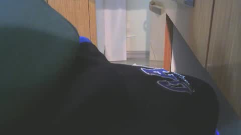 engin_83 online show from February 23, 9:47 pm