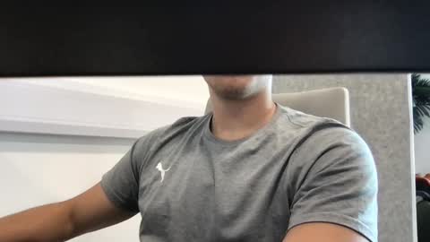 Snapshot of englishdaddy9 chatting on September 11, 1:21 pm englishdaddy9 online show from September 11, 1:21 pm