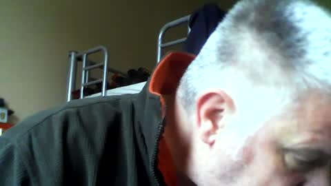 englishguysurrey online show from June 17, 5:42 am