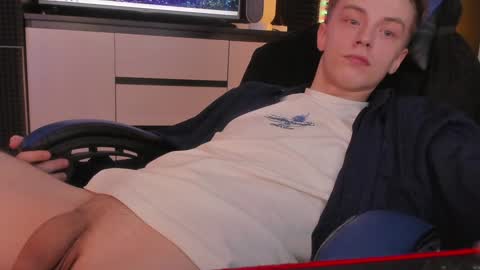 Enker online show from December 6, 10:52 pm