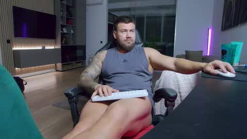 Erik online show from March 19, 9:40 pm