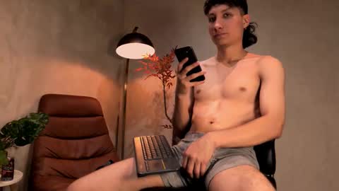 enzo_steel online show from November 21, 2:54 am