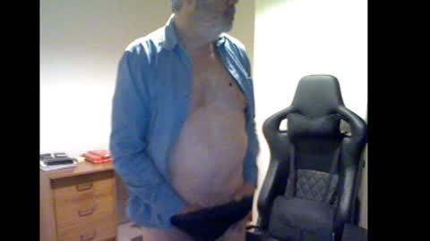 Snapshot of erasmus_d chatting on December 22, 6:26 pm erasmus_d online show from December 22, 6:26 pm