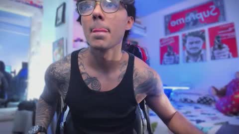 Tht BOSS Eren online show from February 4, 4:18 am