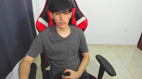 eren_tatakae online show from February 6, 10:32 pm