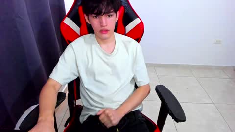 eren_tatakae online show from January 22, 4:23 pm