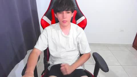 eren_tatakae online show from September 16, 1:39 am