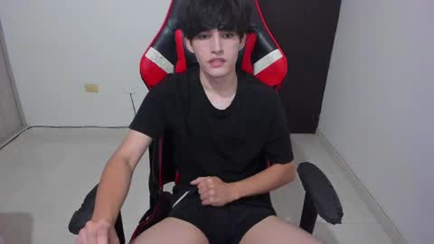 eren_tatakae online show from April 18, 1:29 am