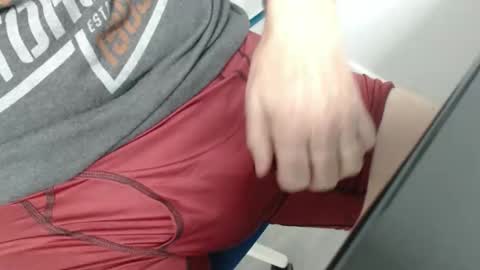 eric100eric100 online show from November 17, 8:23 pm