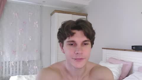 Eric Crush online show from April 17, 4:04 am