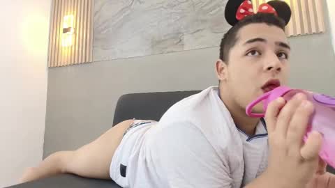 Erick online show from November 21, 9:36 pm