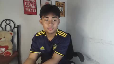 erick_cummer30 online show from April 21, 11:33 pm