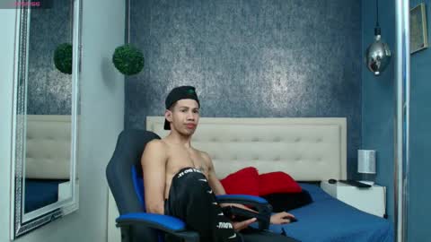   online show from April 3, 4:20 am